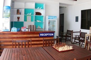Cokes Surf Camp Hotel Thulusdhoo Eksteriør billede
